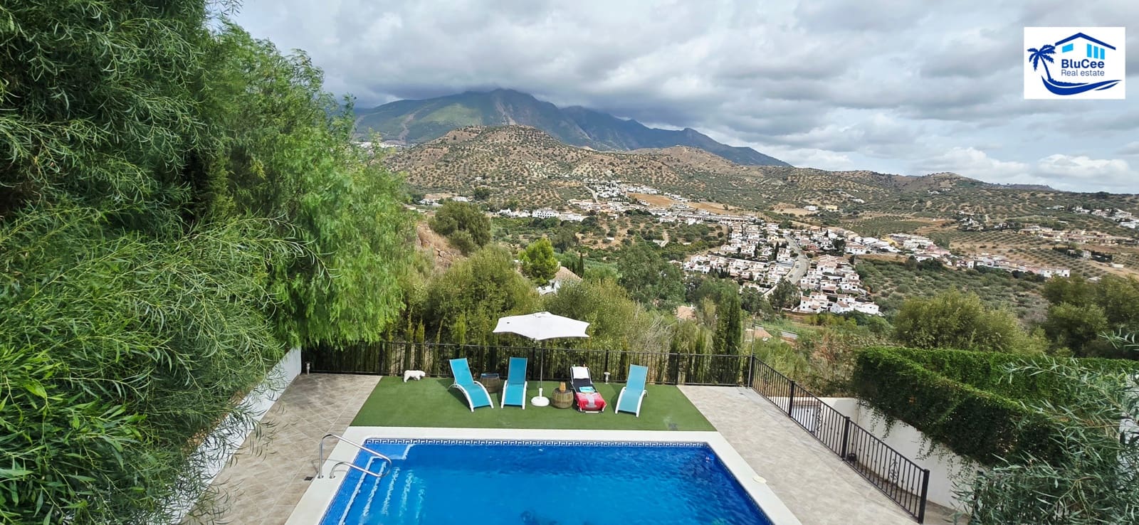 3 soveværelse Villa til salg i Vinuela med swimmingpool garage - € 349.000 (Ref: 9301920)