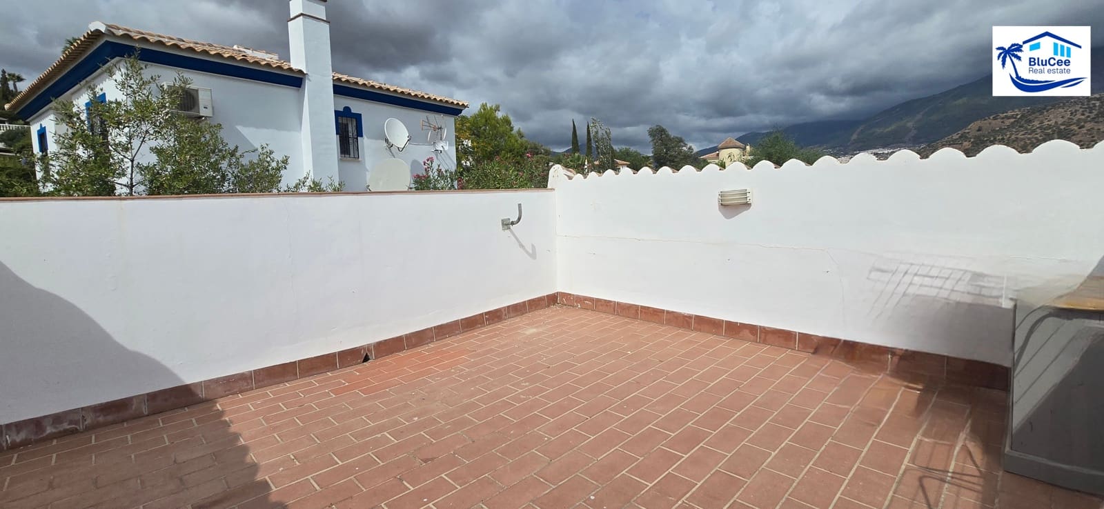 3 soveværelse Villa til salg i Vinuela med swimmingpool garage - € 349.000 (Ref: 9301920)