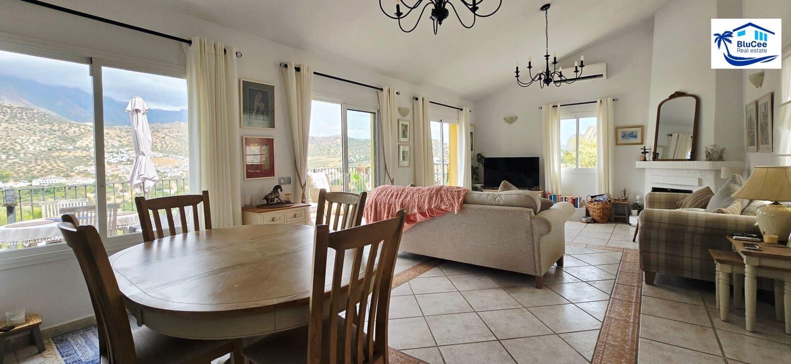 3 soveværelse Villa til salg i Vinuela med swimmingpool garage - € 349.000 (Ref: 9301920)