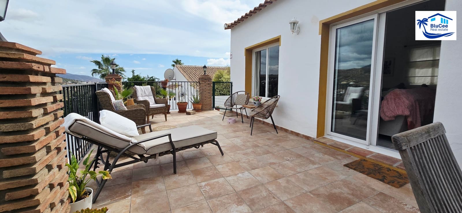 3 soveværelse Villa til salg i Vinuela med swimmingpool garage - € 349.000 (Ref: 9301920)