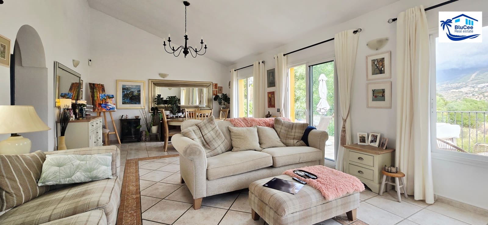 3 soveværelse Villa til salg i Vinuela med swimmingpool garage - € 349.000 (Ref: 9301920)