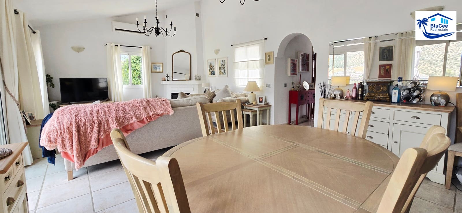 3 soveværelse Villa til salg i Vinuela med swimmingpool garage - € 349.000 (Ref: 9301920)