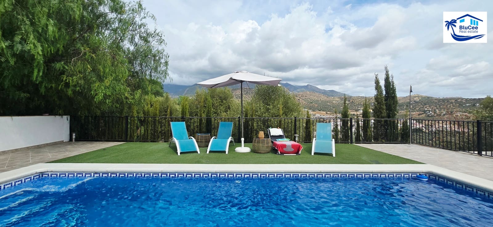 3 soveværelse Villa til salg i Vinuela med swimmingpool garage - € 349.000 (Ref: 9301920)