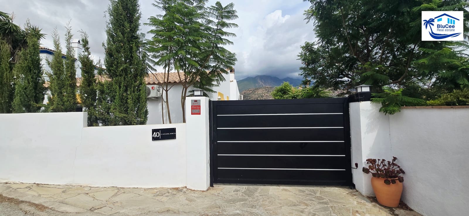 3 soveværelse Villa til salg i Vinuela med swimmingpool garage - € 349.000 (Ref: 9301920)