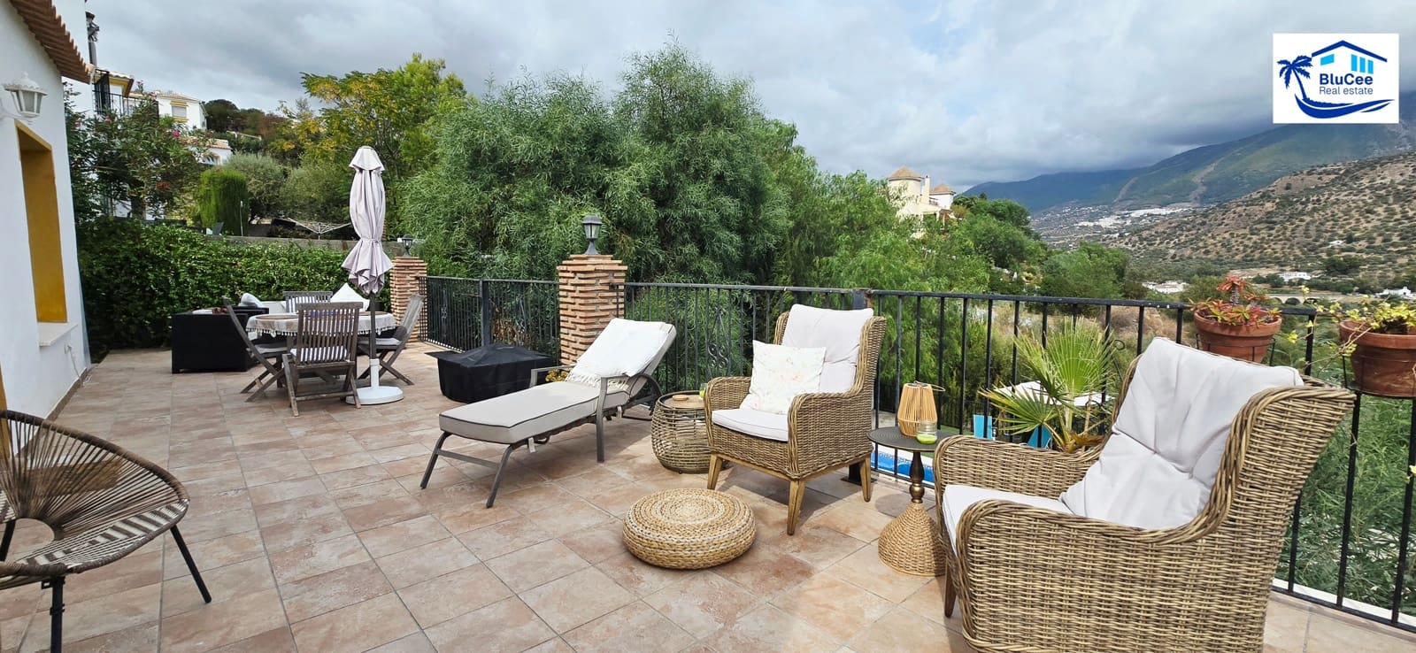 3 soveværelse Villa til salg i Vinuela med swimmingpool garage - € 349.000 (Ref: 9301920)