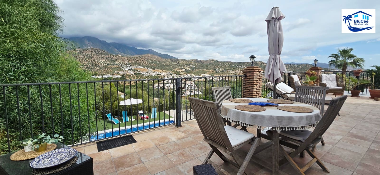 3 soveværelse Villa til salg i Vinuela med swimmingpool garage - € 349.000 (Ref: 9301920)