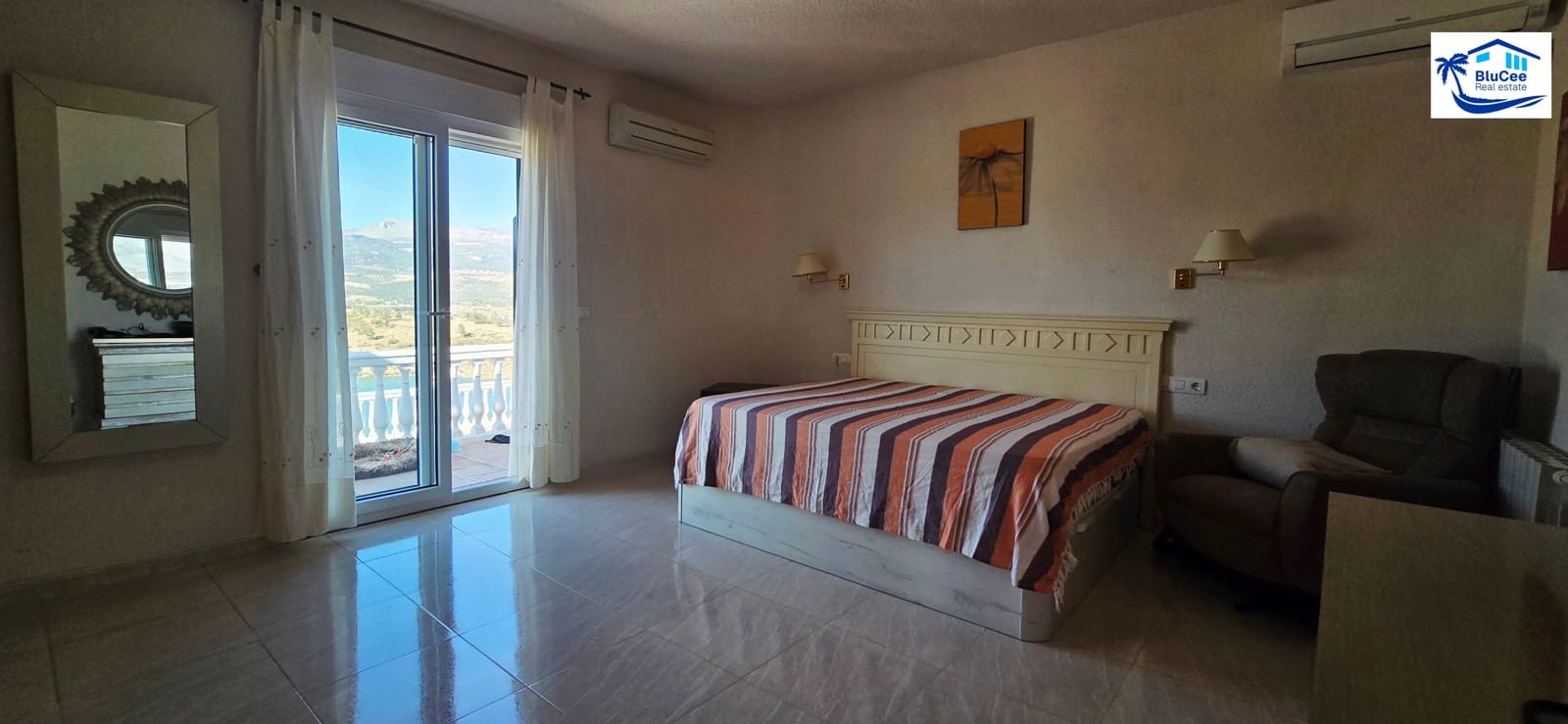 3 soveværelse Villa til salg i Vinuela med swimmingpool garage - € 470.000 (Ref: 9314248)