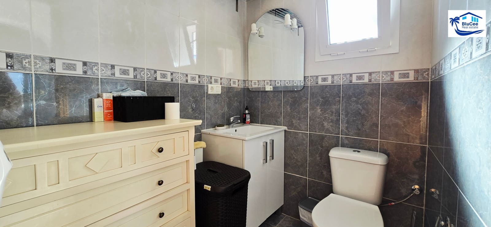 3 soveværelse Villa til salg i Vinuela med swimmingpool garage - € 470.000 (Ref: 9314248)