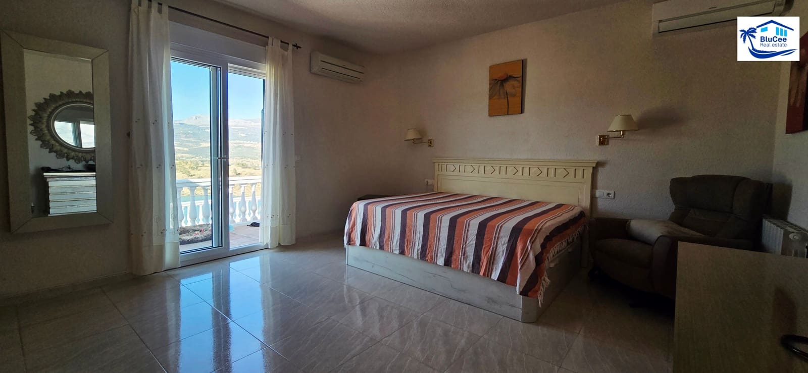 3 soveværelse Villa til salg i Vinuela med swimmingpool garage - € 470.000 (Ref: 9314248)