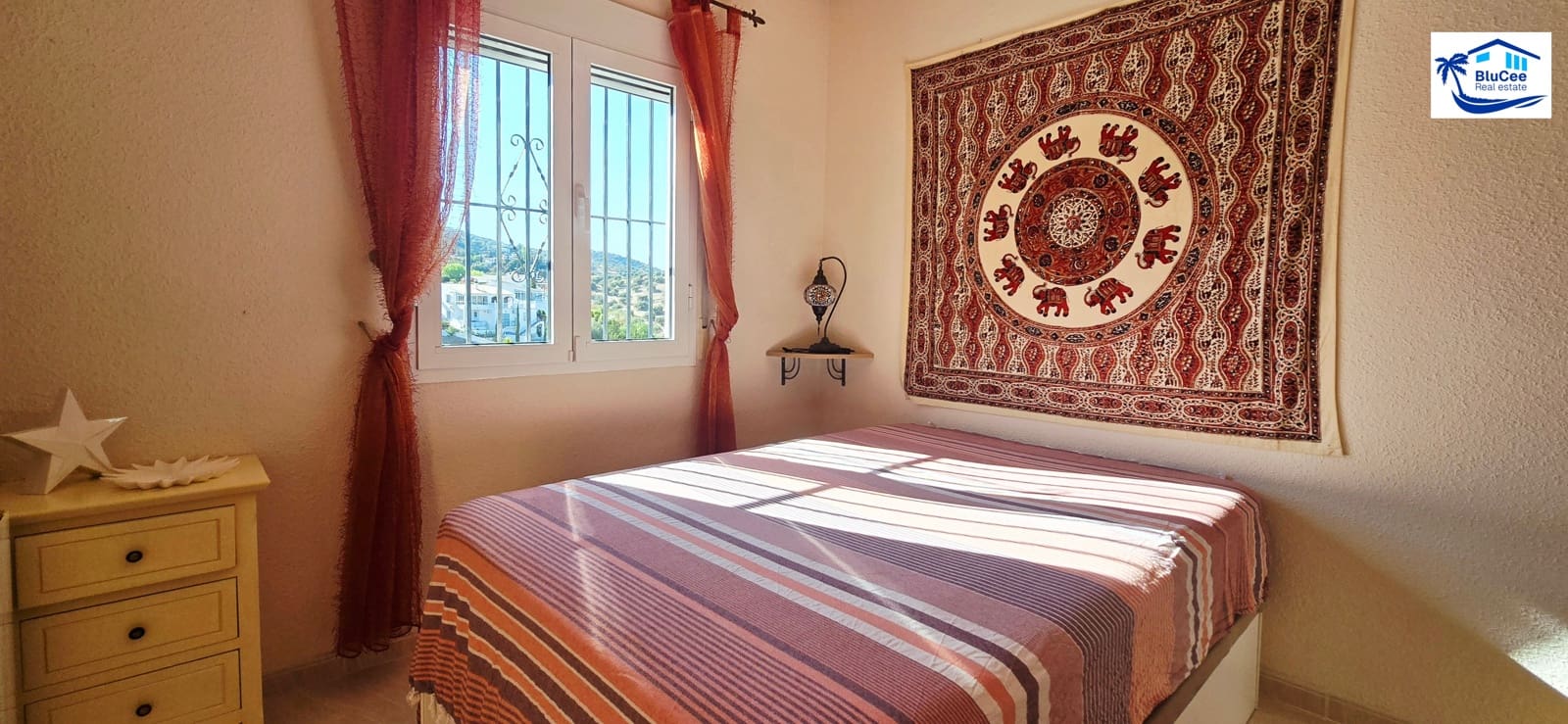 3 soveværelse Villa til salg i Vinuela med swimmingpool garage - € 470.000 (Ref: 9314248)