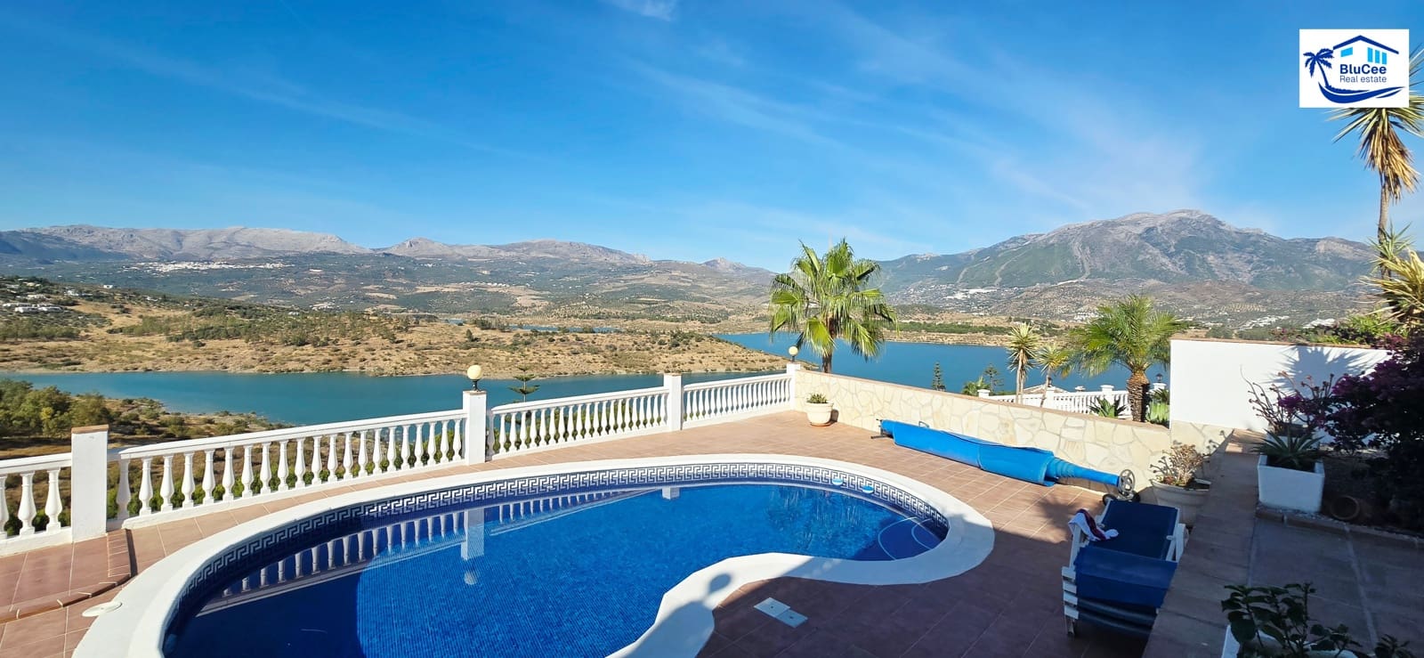 3 soveværelse Villa til salg i Vinuela med swimmingpool garage - € 470.000 (Ref: 9314248)