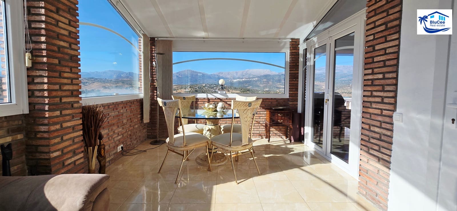 3 soveværelse Villa til salg i Vinuela med swimmingpool garage - € 470.000 (Ref: 9314248)