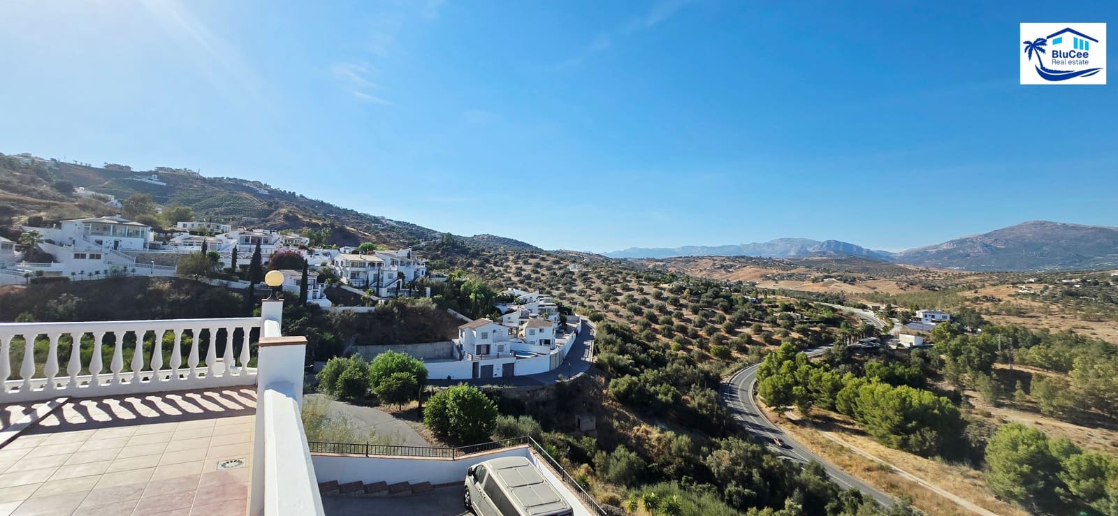 3 soveværelse Villa til salg i Vinuela med swimmingpool garage - € 470.000 (Ref: 9314248)