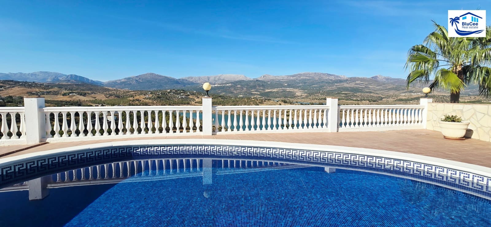 3 soveværelse Villa til salg i Vinuela med swimmingpool garage - € 470.000 (Ref: 9314248)