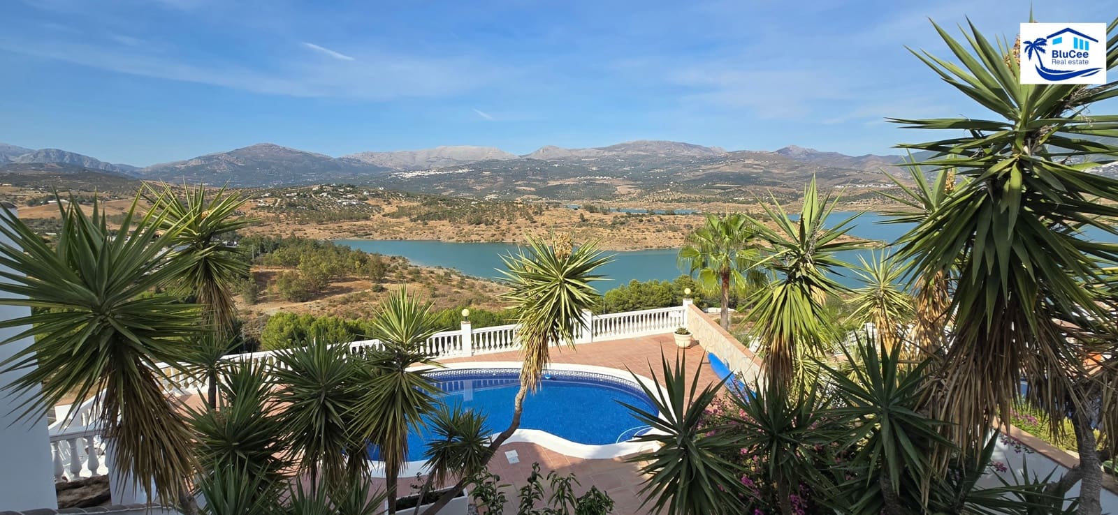 3 soveværelse Villa til salg i Vinuela med swimmingpool garage - € 470.000 (Ref: 9314248)