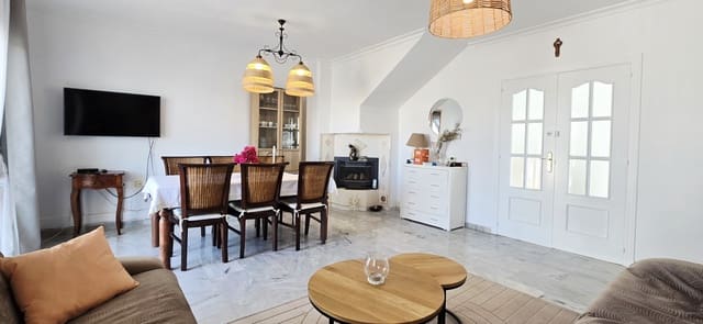 3 makuuhuone Paritalo myytävänä paikassa Mezquitilla, Vélez-Málaga mukana uima-altaan - 435 000 € (Ref: 9360468)