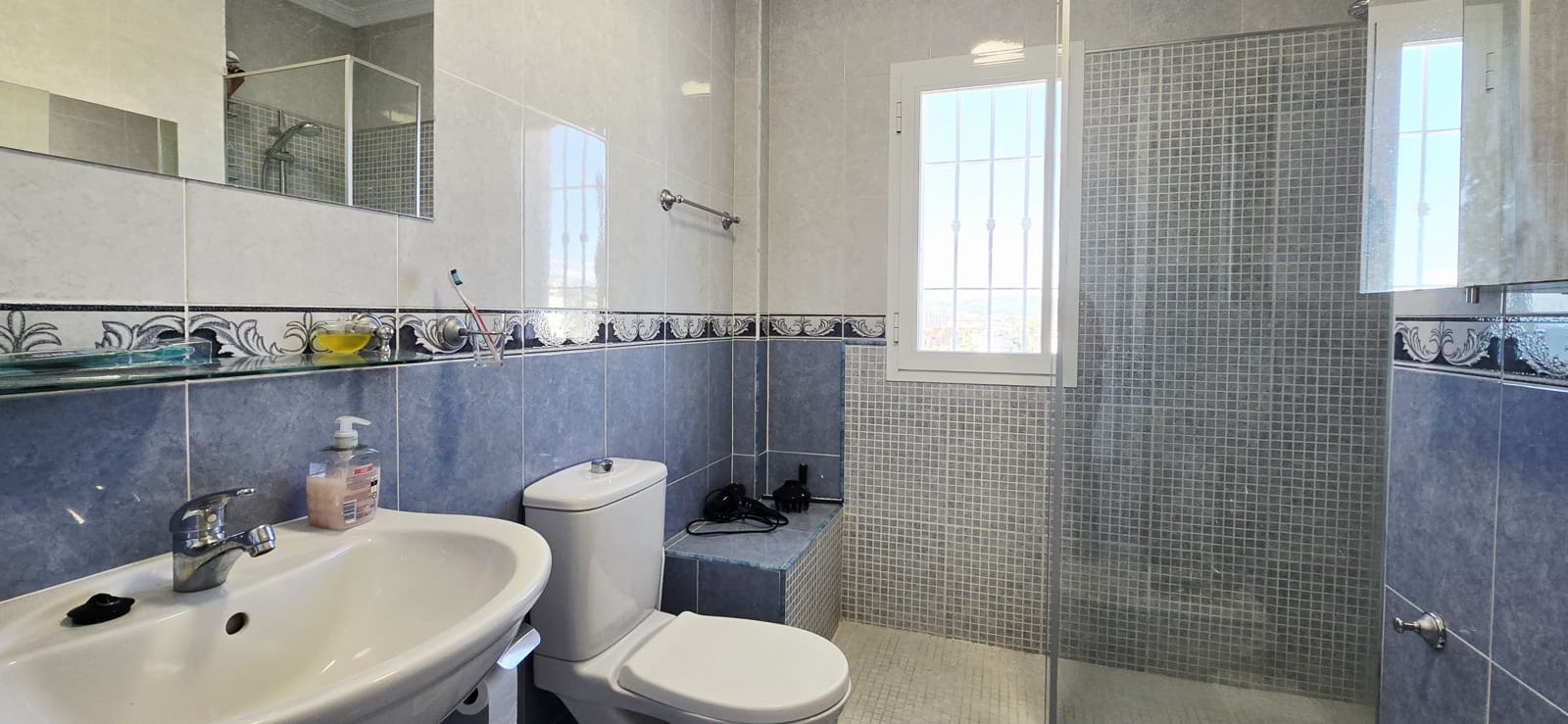 3 soverom Kjedet enebolig til salgs i Mezquitilla med svømmebasseng - € 435 000 (Ref: 9360468)