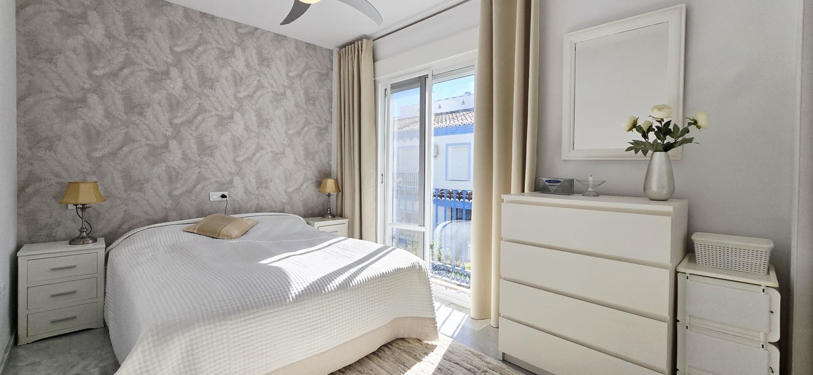 3 soverom Kjedet enebolig til salgs i Mezquitilla med svømmebasseng - € 435 000 (Ref: 9360468)