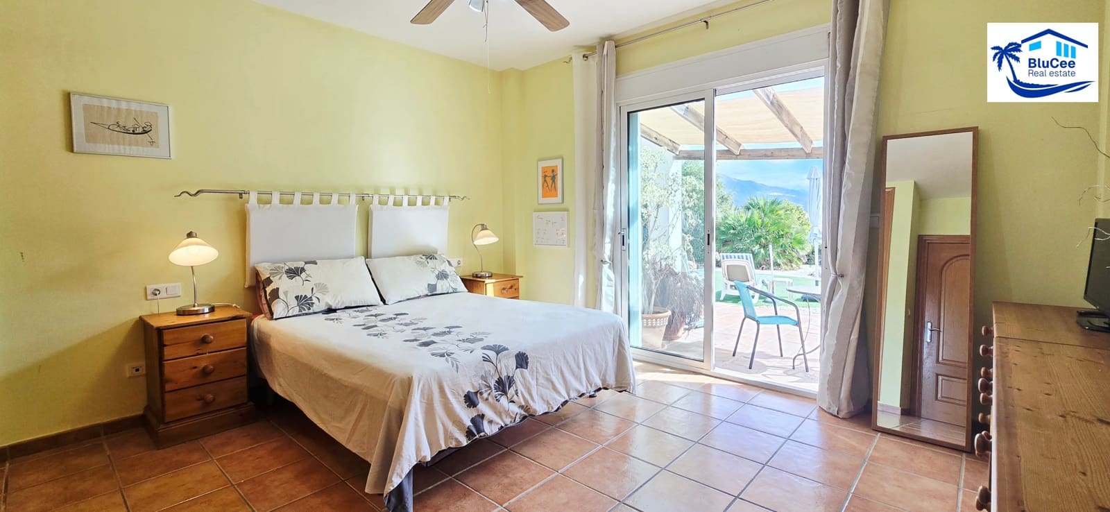 3 chambre Villa/Maison à vendre à Velez-Malaga avec piscine garage - 425 000 € (Ref: 9373887)