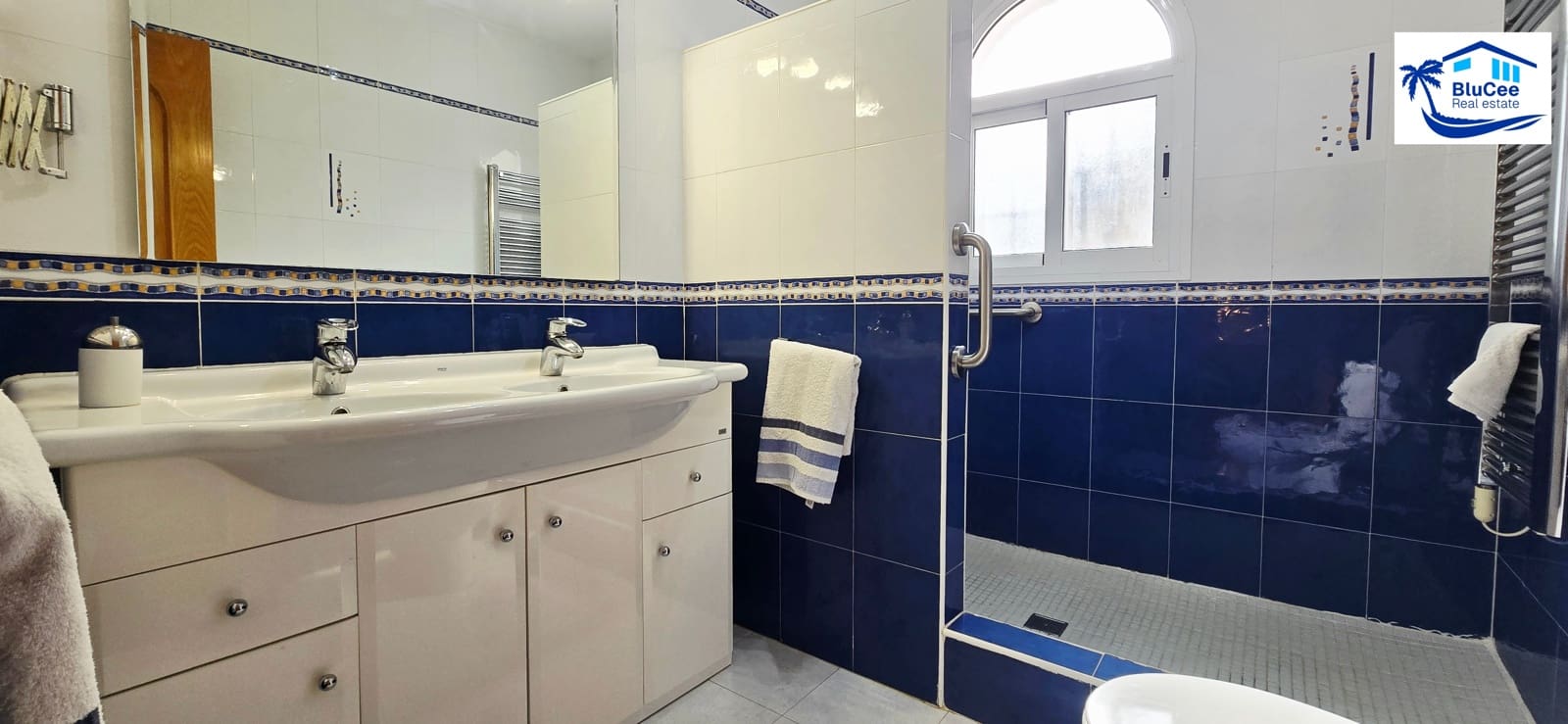 3 chambre Villa/Maison à vendre à Velez-Malaga avec piscine garage - 425 000 € (Ref: 9373887)