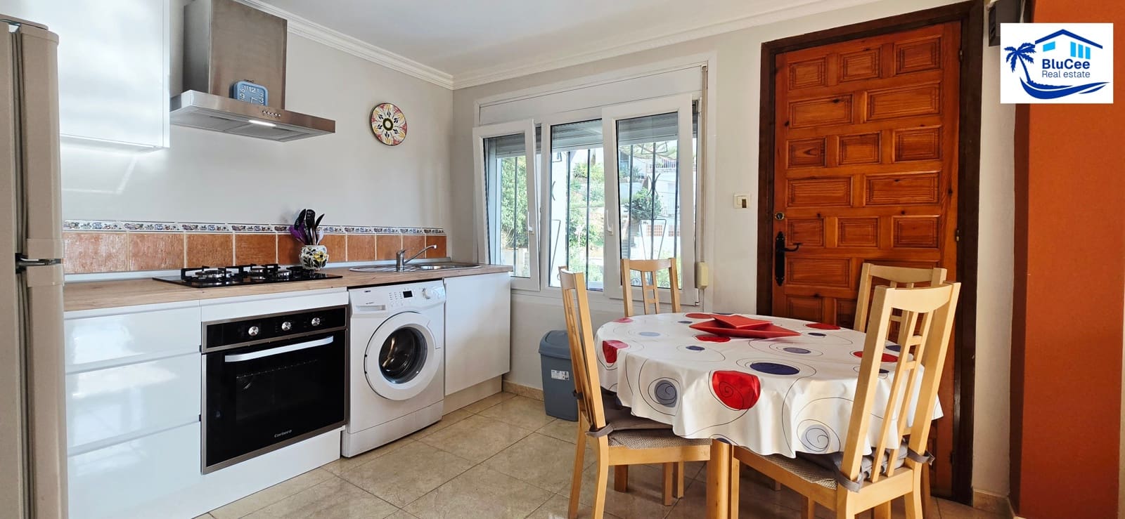 3 makuuhuone Huvila myytävänä paikassa Caleta de Velez mukana uima-altaan - 475 000 € (Ref: 9374295)