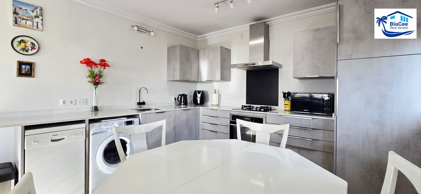 3 makuuhuone Huvila myytävänä paikassa Caleta de Velez mukana uima-altaan - 475 000 € (Ref: 9374295)