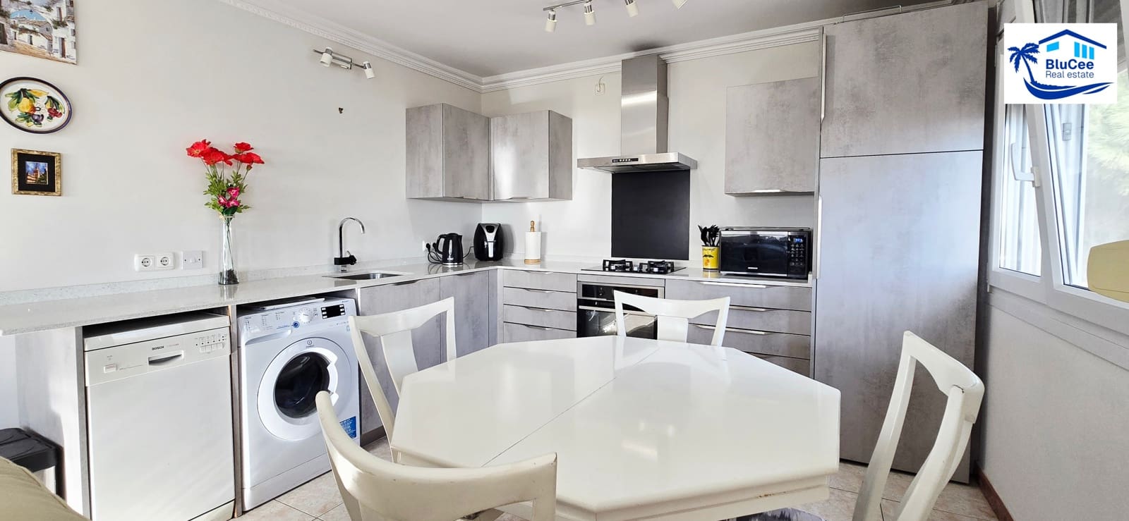 3 makuuhuone Huvila myytävänä paikassa Caleta de Velez mukana uima-altaan - 475 000 € (Ref: 9374295)