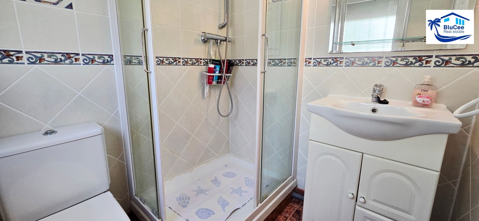 3 makuuhuone Huvila myytävänä paikassa Caleta de Velez mukana uima-altaan - 475 000 € (Ref: 9374295)