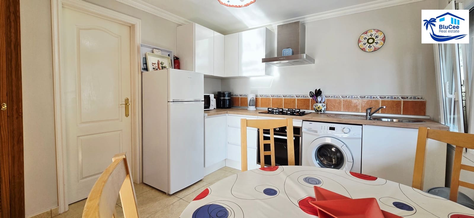 3 makuuhuone Huvila myytävänä paikassa Caleta de Velez mukana uima-altaan - 475 000 € (Ref: 9374295)