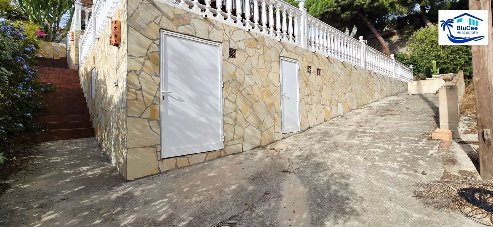 3 makuuhuone Huvila myytävänä paikassa Caleta de Velez mukana uima-altaan - 475 000 € (Ref: 9374295)