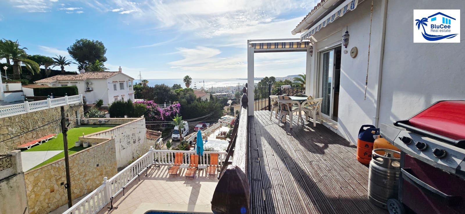 3 makuuhuone Huvila myytävänä paikassa Caleta de Velez mukana uima-altaan - 475 000 € (Ref: 9374295)