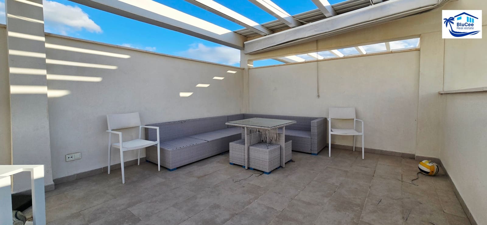 2 bedroom Apartment for sale in Rincon de la Victoria with pool garage - € 325,000 (Ref: 9473290)