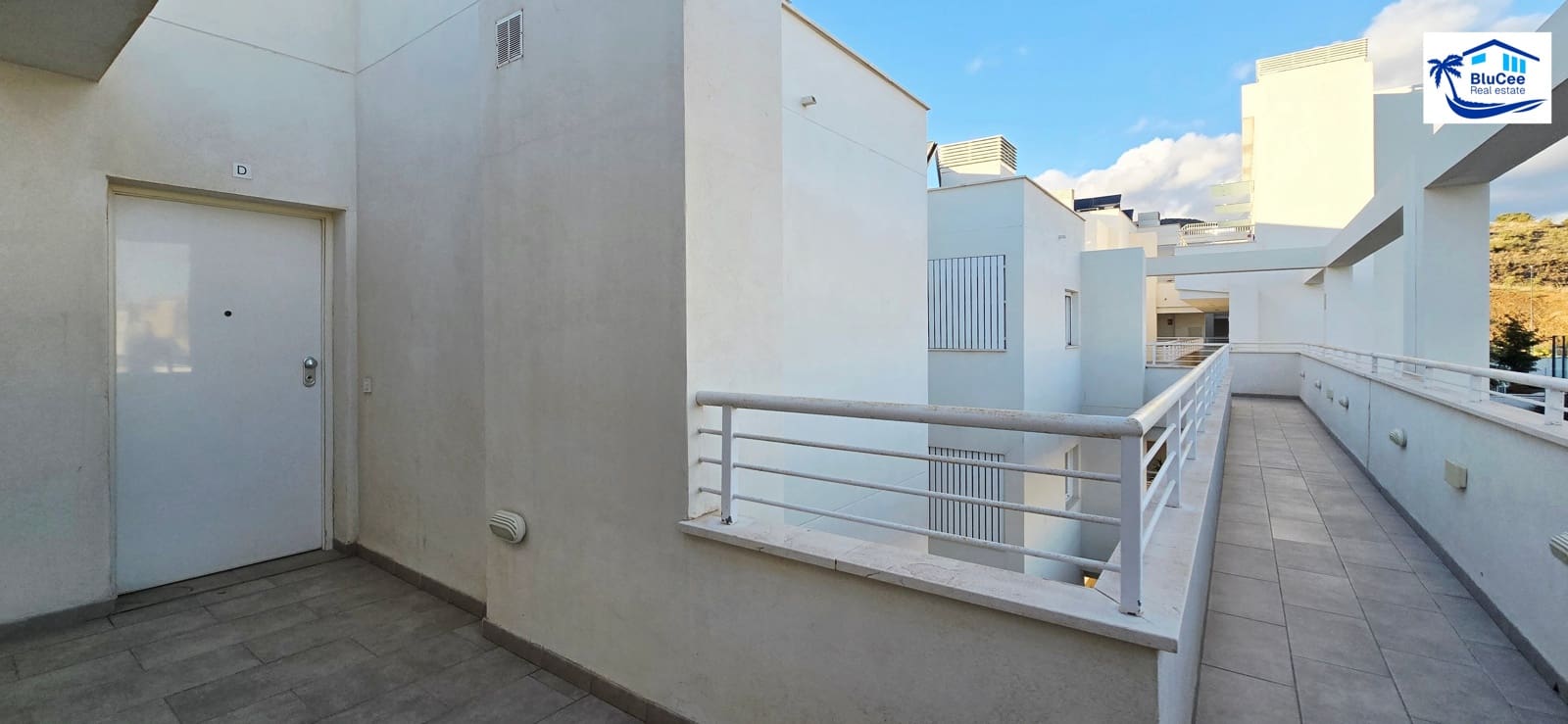 2 bedroom Apartment for sale in Rincon de la Victoria with pool garage - € 325,000 (Ref: 9473290)