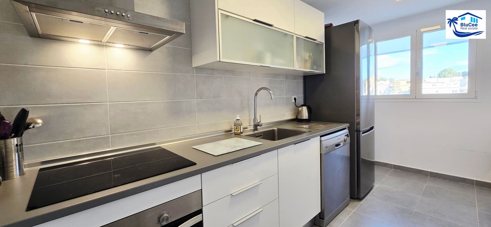 2 bedroom Apartment for sale in Rincon de la Victoria with pool garage - € 325,000 (Ref: 9473290)