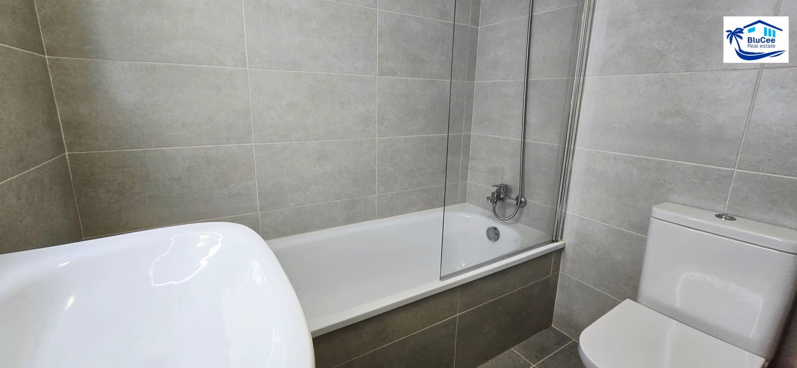 2 bedroom Apartment for sale in Rincon de la Victoria with pool garage - € 325,000 (Ref: 9473290)