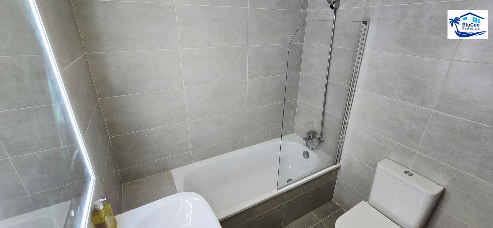 2 bedroom Apartment for sale in Rincon de la Victoria with pool garage - € 325,000 (Ref: 9473290)