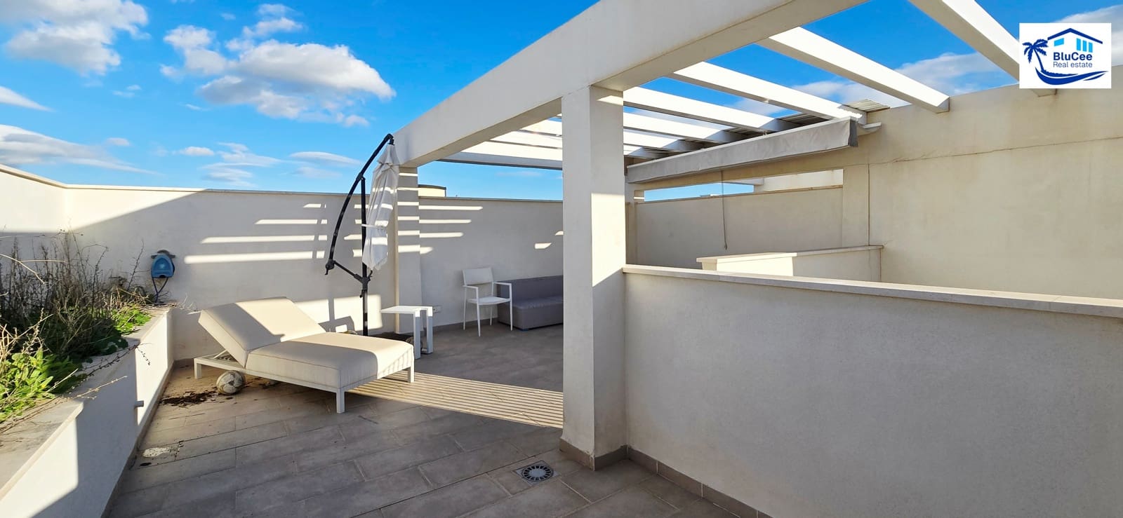 2 bedroom Apartment for sale in Rincon de la Victoria with pool garage - € 325,000 (Ref: 9473290)