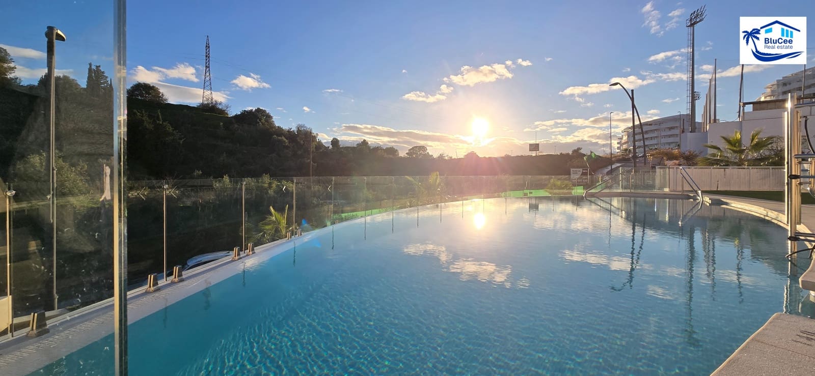 2 bedroom Apartment for sale in Rincon de la Victoria with pool garage - € 325,000 (Ref: 9473290)