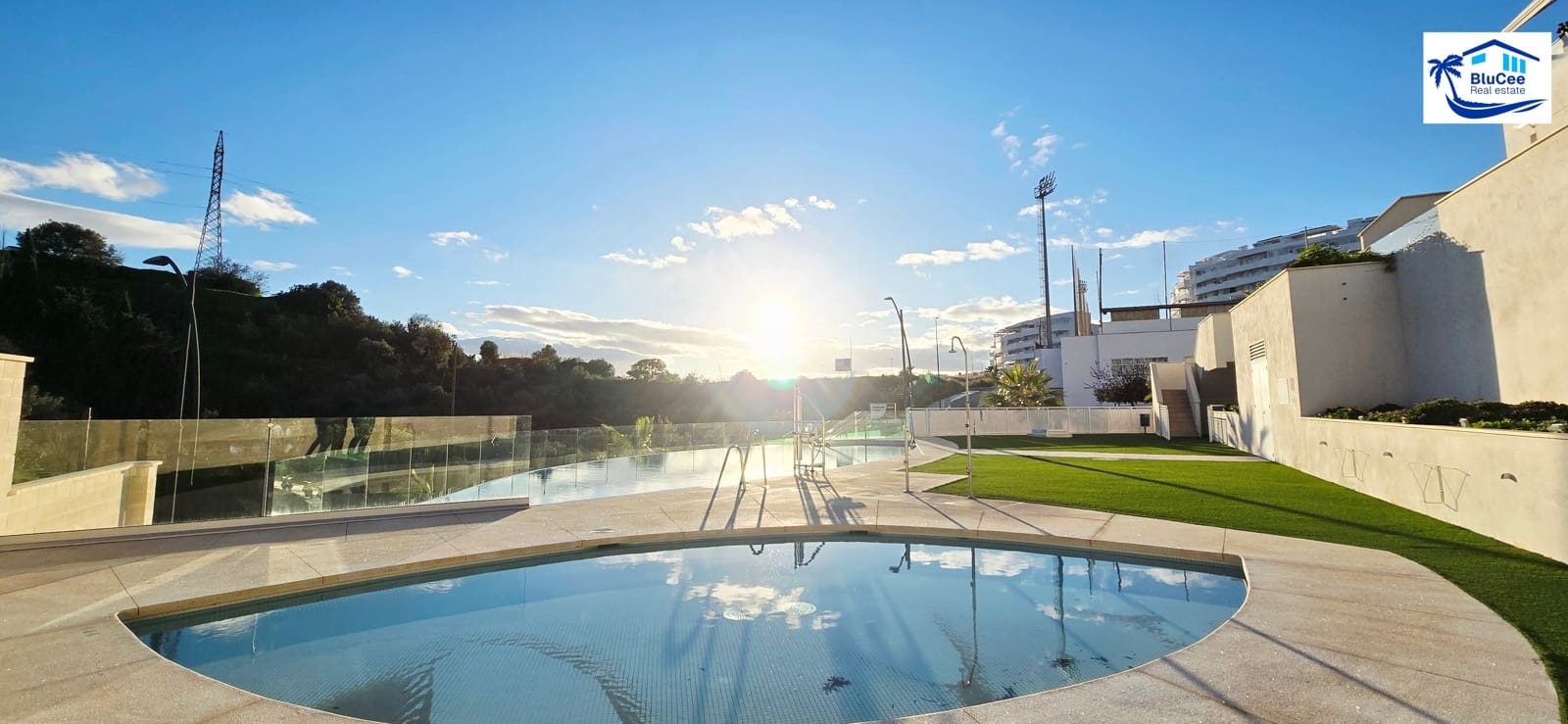 2 bedroom Apartment for sale in Rincon de la Victoria with pool garage - € 325,000 (Ref: 9473290)