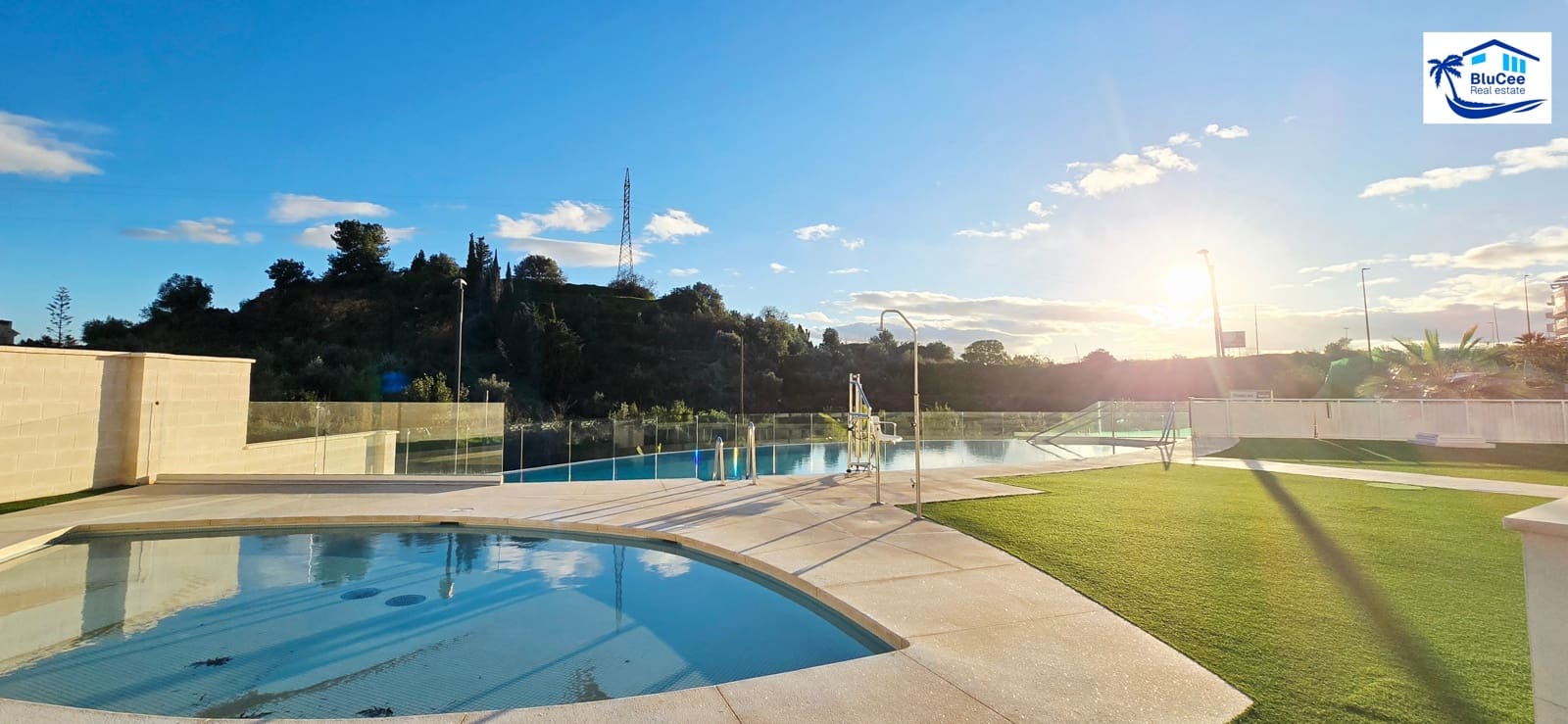 2 bedroom Apartment for sale in Rincon de la Victoria with pool garage - € 325,000 (Ref: 9473290)