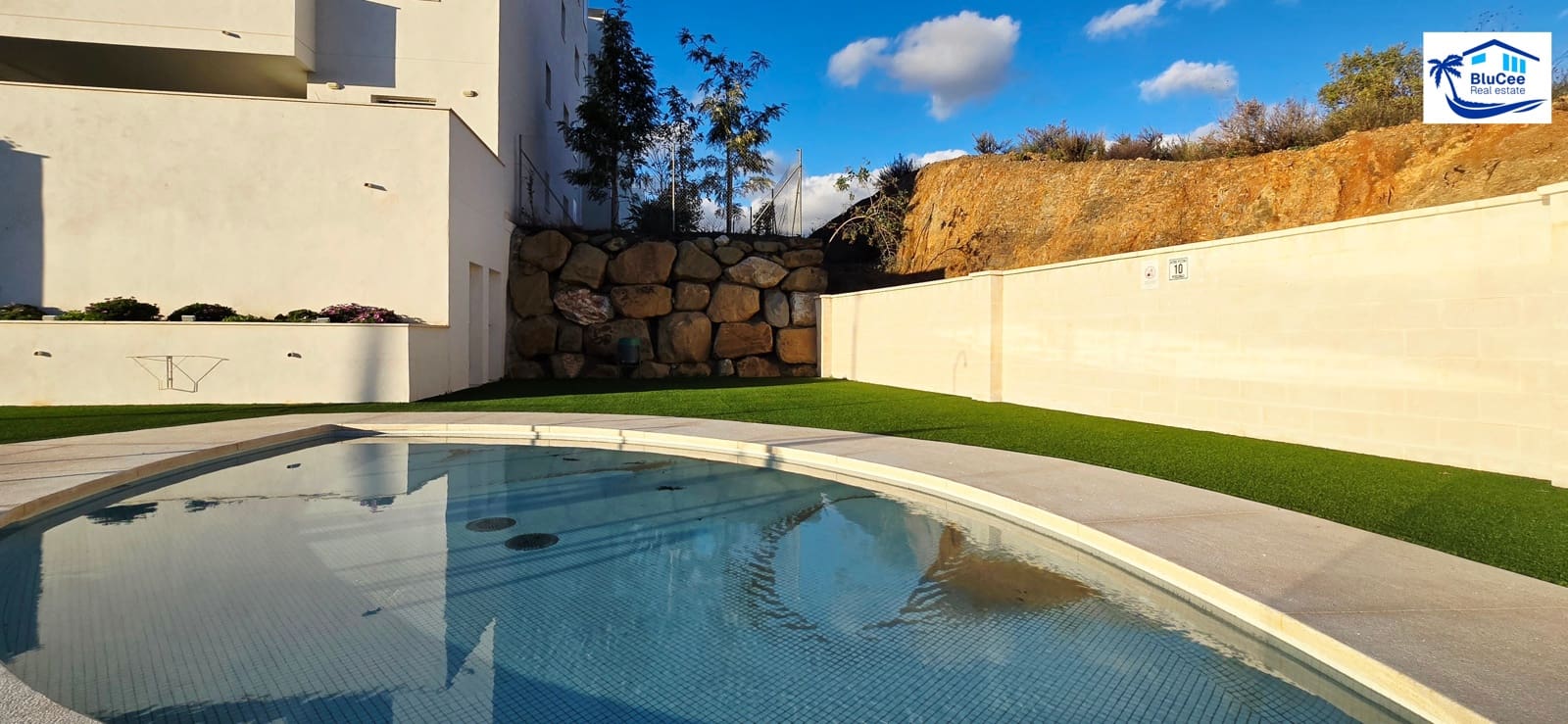 2 bedroom Apartment for sale in Rincon de la Victoria with pool garage - € 325,000 (Ref: 9473290)