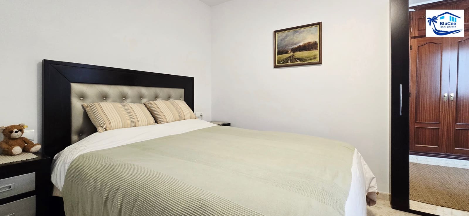 1 bedroom Apartment for sale in Caleta de Velez - € 208,000 (Ref: 9474468)