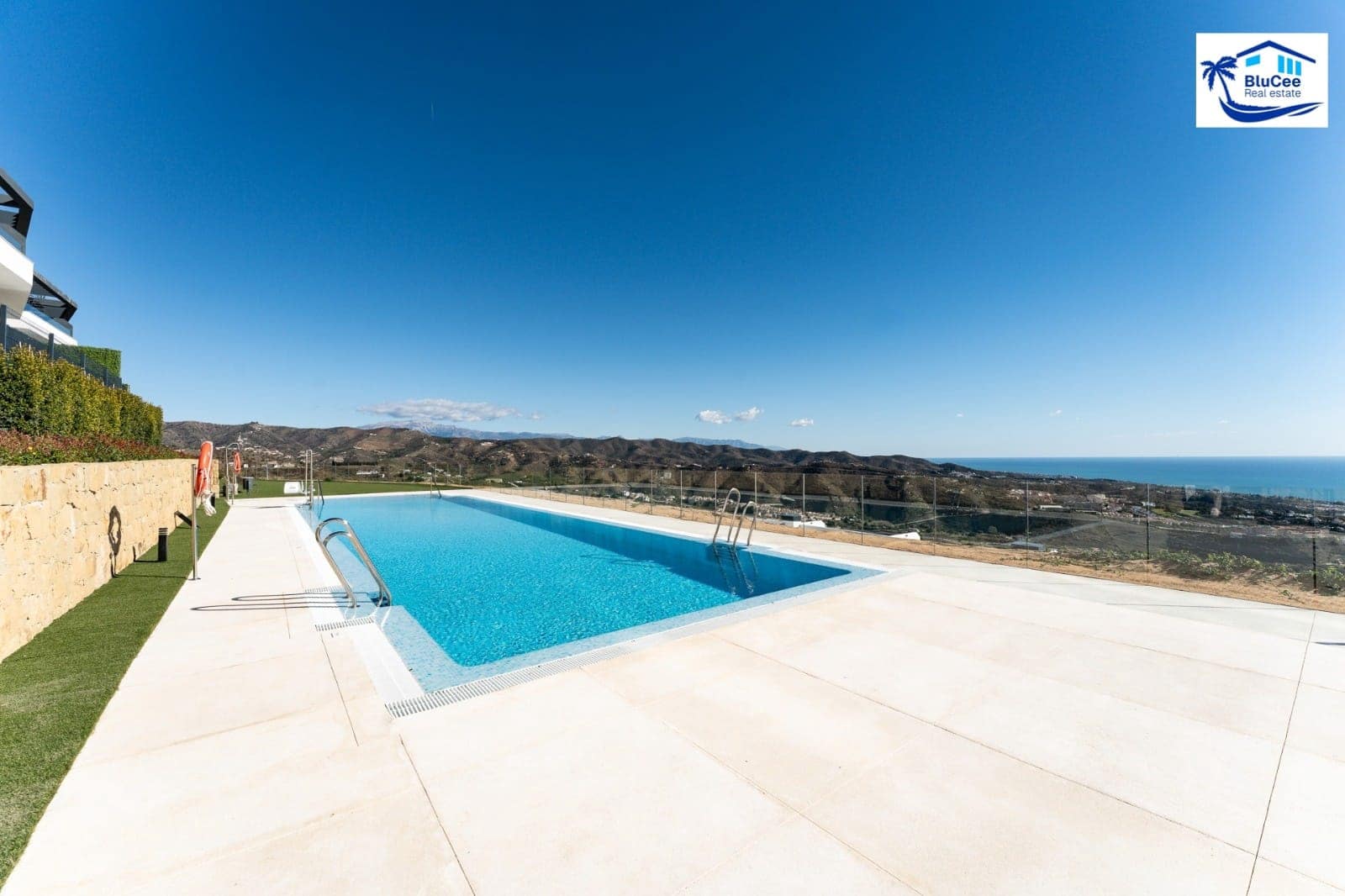 2 bedroom Apartment for sale in Rincon de la Victoria with pool garage - € 424,000 (Ref: 9475575)