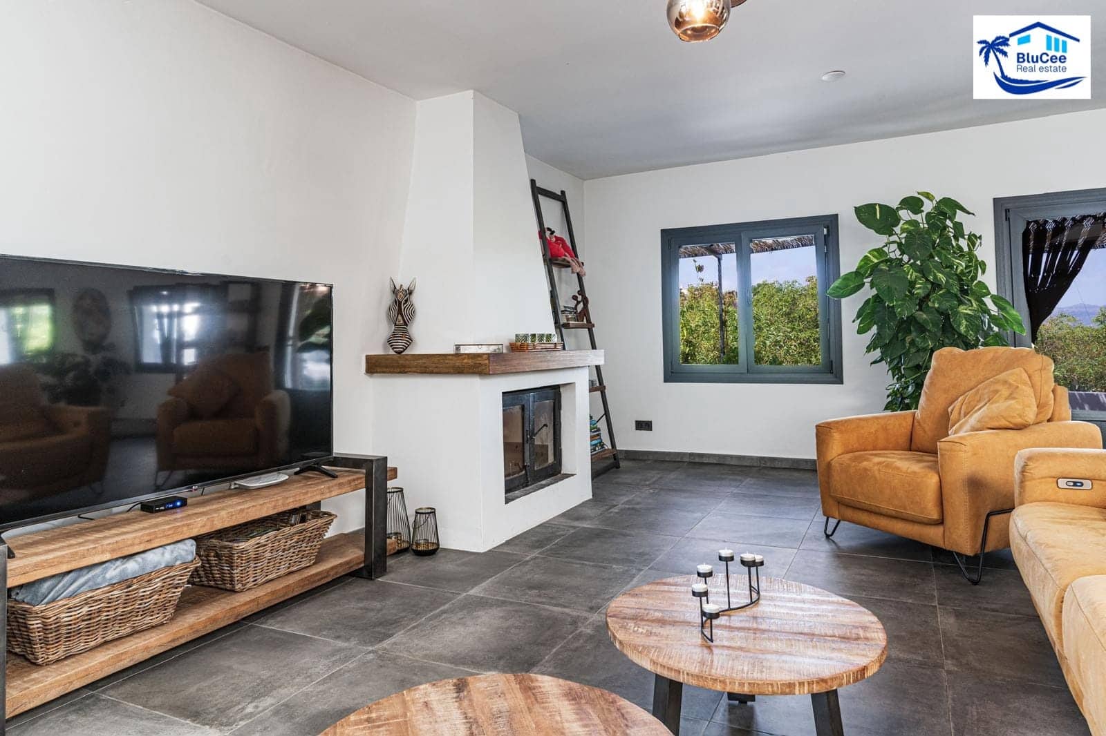 3 sypialnia Finka/Dom wiejski na sprzedaż w Velez-Malaga z garażem - 1 150 000 € (Ref: 9541876)