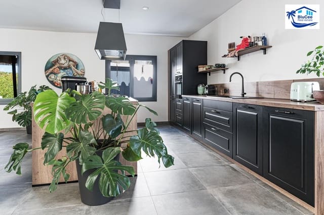 3 sypialnia Finka/Dom wiejski na sprzedaż w Vélez-Málaga z garażem - 1 150 000 € (Ref: 9541876)