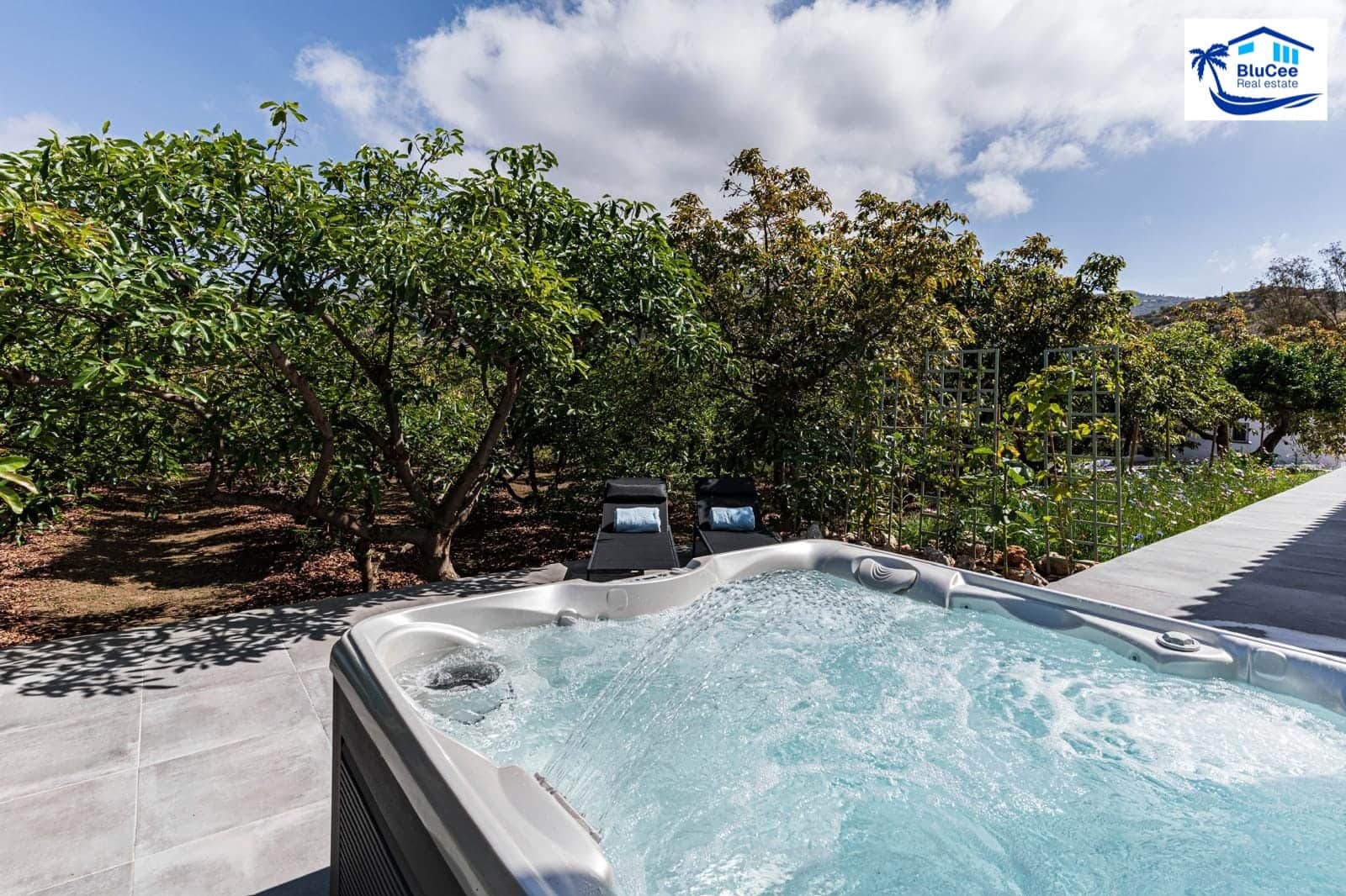 3 sypialnia Finka/Dom wiejski na sprzedaż w Velez-Malaga z garażem - 1 150 000 € (Ref: 9541876)