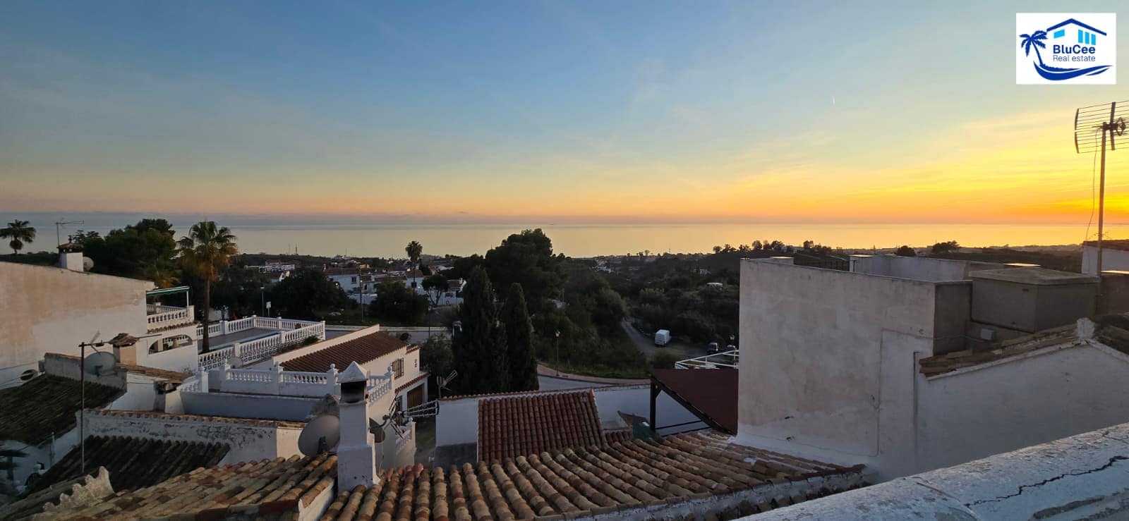 2 bedroom Villa for sale in Chilches with pool - € 320,000 (Ref: 9543934)