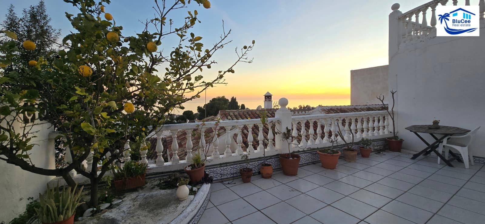 2 bedroom Villa for sale in Chilches with pool - € 320,000 (Ref: 9543934)