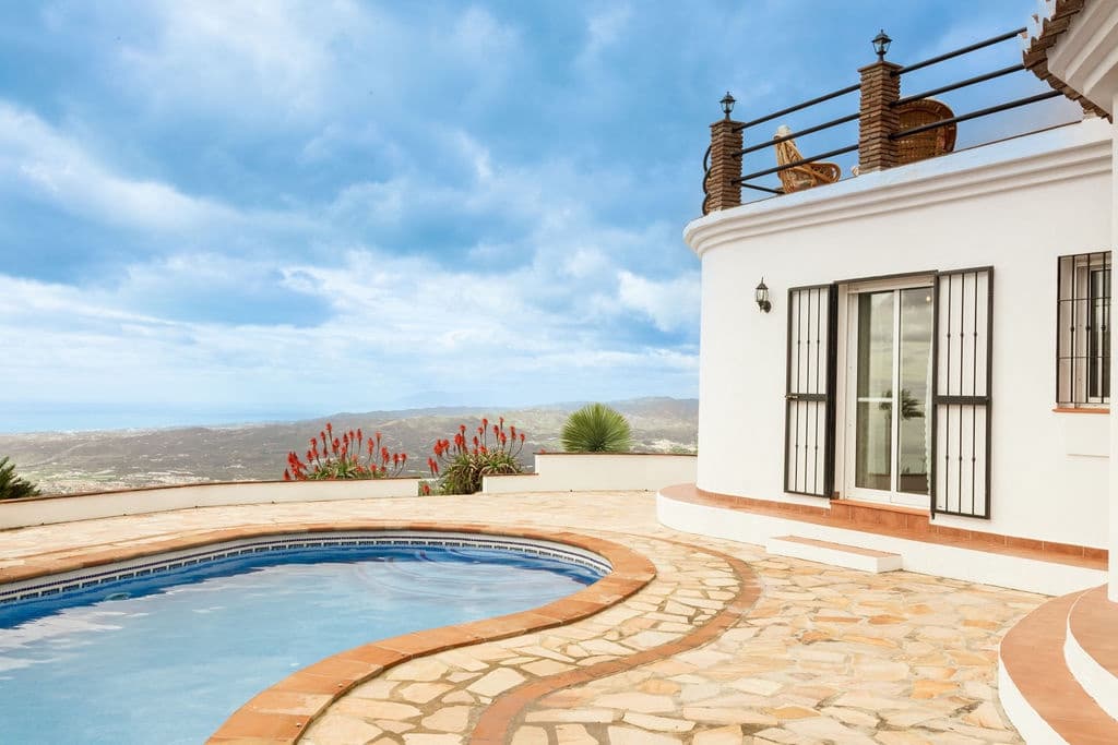 4 soverom Villa til salgs i Velez-Malaga med svømmebasseng garasje - € 725 000 (Ref: 9614299)