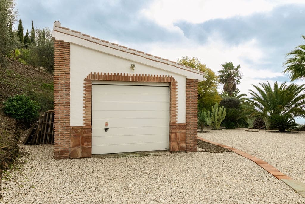 4 soverom Villa til salgs i Velez-Malaga med svømmebasseng garasje - € 725 000 (Ref: 9614299)